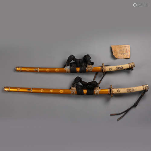 A SET OF ANCIENT CHINESE SWORDS