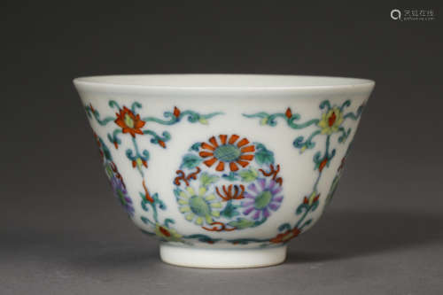 ANCIENT CHINESE DOUCAI PORCELAIN CUP