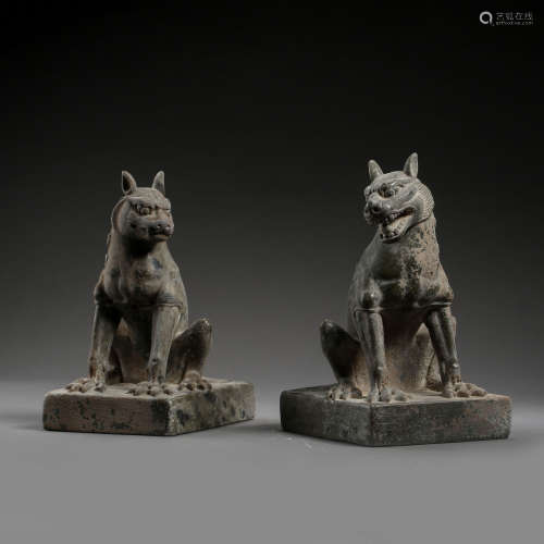 A PAIR OF ANCIENT CHINESE BLUESTONE CARVED BEASTS