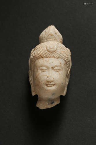 SUI DYNASTY, CHINESE WHITE MARBLE CARVED BUDDHA HEAD