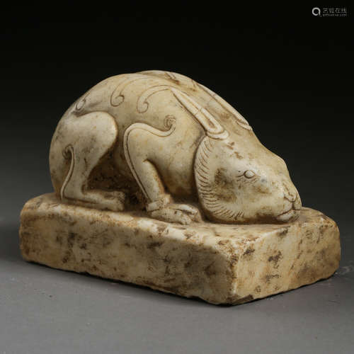 THE NORTHERN DYNASTIES, WHITE MARBLE CARVED RABBIT