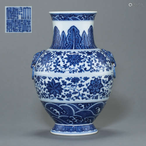 ANCIENT CHINESE BLUE AND WHITE PORCELAIN VASE
