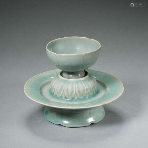 ANCIENT CHINESE CELADON PORCELAIN CUP AND SAUCER