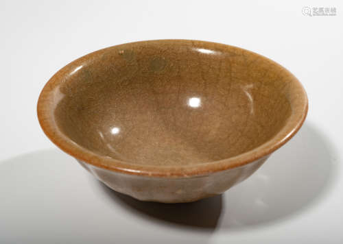 SOUTHERN SONG DYNASTY, CHINESE LONGQUAN KILN PORCELAIN YELLOW GLAZED BOWL