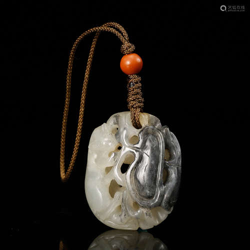 Chinese Grey White Jade Pendant