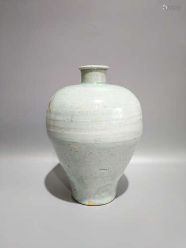 Chinese Hutian Kiln Pale Celadon Glazed Porcelain