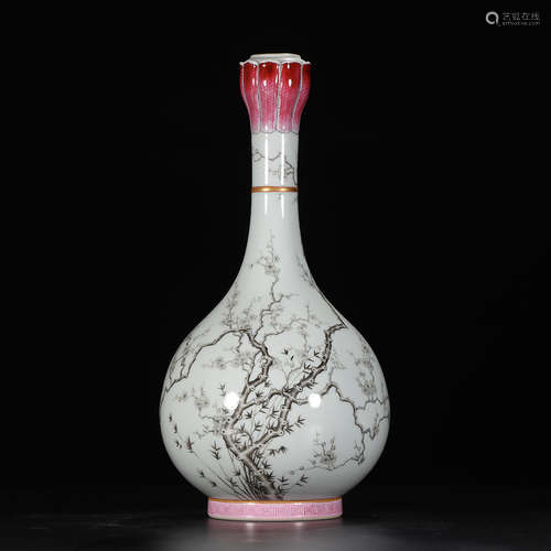 Chinese Famille Rose Garlic Head Porcelain Vase