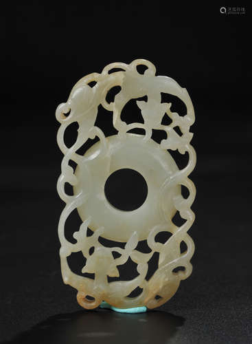 CHINESE CELADON JADE DRAGON PENDANT