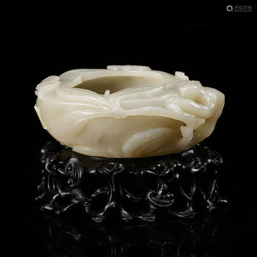 Chinese White Jade Brush Washer With Stand