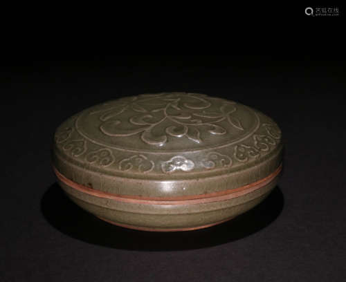 宋代越窑青瓷花纹盖盒