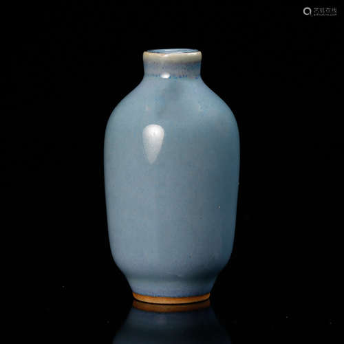 Chinese Blue Glazed Porcelain Snuff Bottle