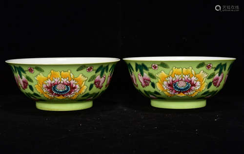 Chinese Famille Rose Porcelain Bowls, Pair