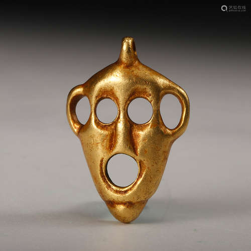 Chinese Gold Figurine Face Pendant