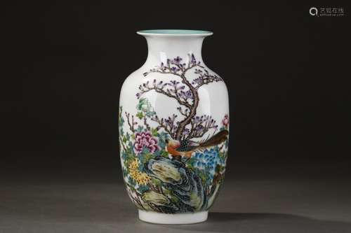 A Chinese Porcelain Famille Rose Vase Of Floral&Bird Painting