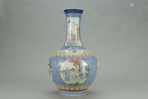 A Chinese Porcelain Blue And White Famille Rose Vase Of Story Painting