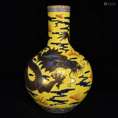 A Chinese Porcelain Famille Rose Bottle Vase Of Golden Dragon Painting