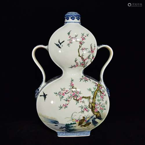 A Chinese Porcelain Famille Rose Gourd Vase Of Floral&Bird