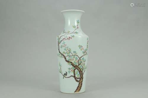 A Chinese Porcelain Famille Rose Vase Of Floral&Bird Painting