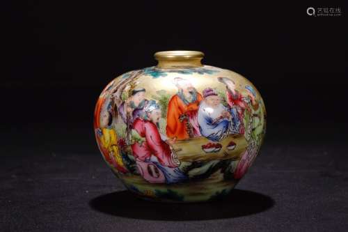 A Chinese Porcelain Famille Rose Brush Washer Of Golden Painting