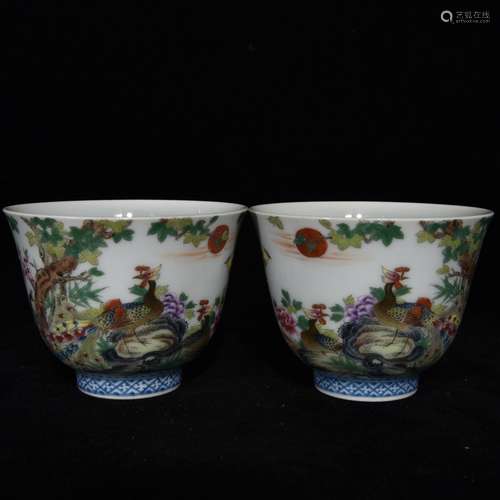 Pair Of Chinese Porcelain Enameled Bowls Of Painting