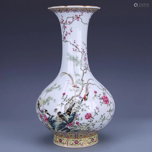 A Chinese Famille Rose Flower&Bird Pattern Porcelain