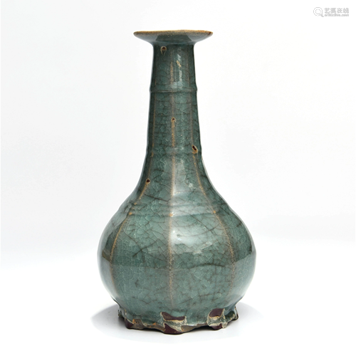 A Chinese Longquan Kiln Porcelain Vase