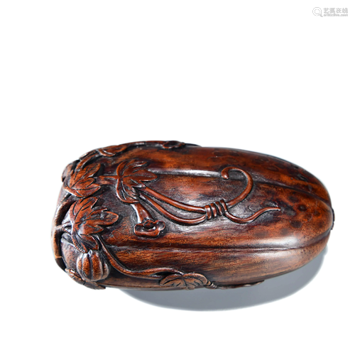 A Chinese Boxwood Carved Box with Cover