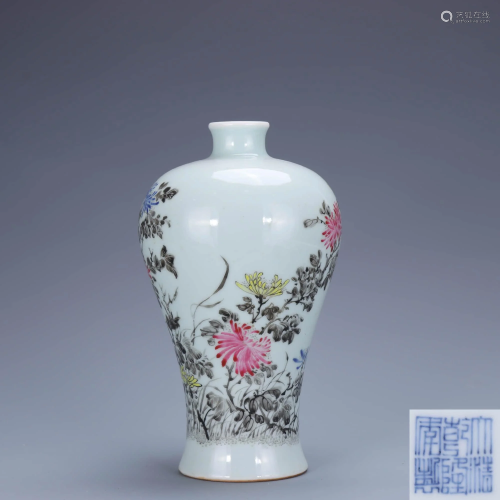 A Chinese Famille Rose Floral Porcelain Guanyin Vase