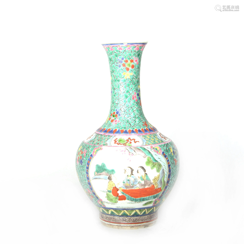 A Chinese Figure Painted Porcelain