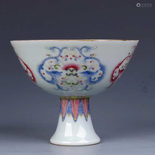 A Chinese Porcelain Standing Cup