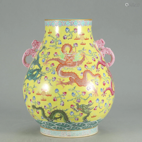 A Chinese Famille Rose Dragon Pattern Porcelain Double
