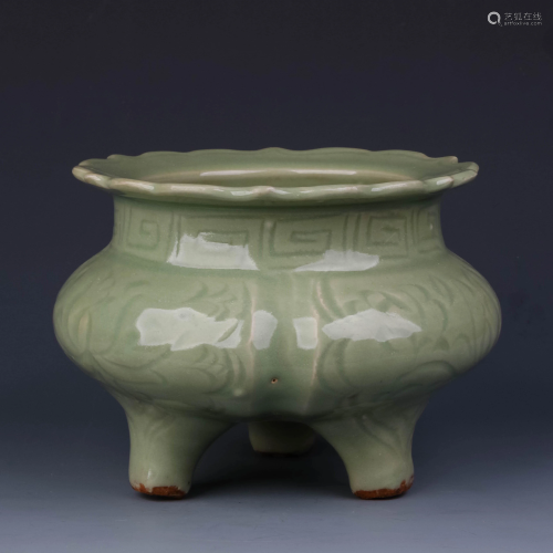 A Chinese Longquan Porcelain Three-legged Incense