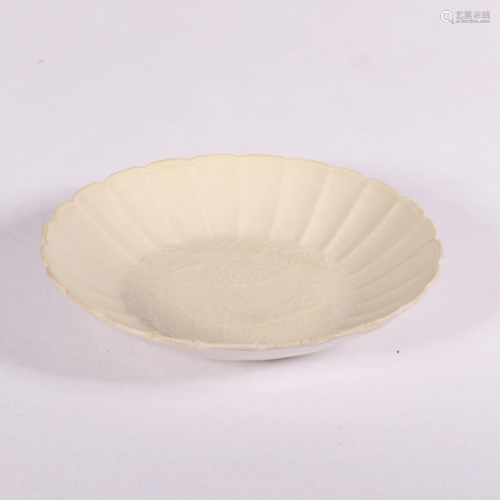 A Chinese Ding Kiln Fish Pattern Porcelain Plate