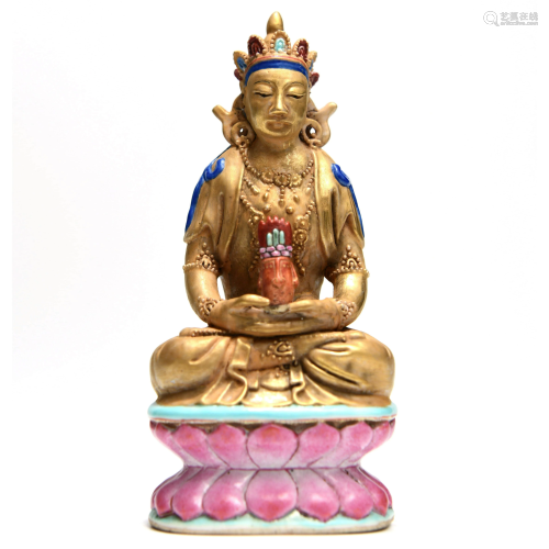 A Chinese Famille Rose Porcelain Tara Statue