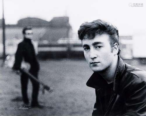 Astrid Kirchherr(Hamburg 1938 - Hamburg 2020)John LennonSilbergelatineabzug, 47 x 58,5 cm, l. u.