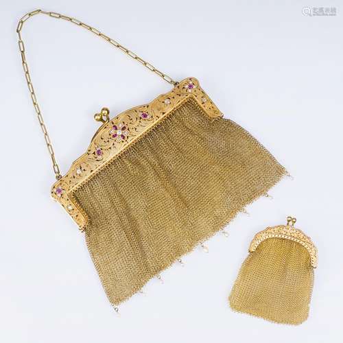 Goldene Jugendstil-Handtasche mit Diamant- und Rubin-Besatz sowie kleinem PortemonnaieUm 1900. 14