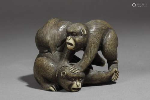 A 19th century Japanese netsuke from Meiji period. Signed Gyokumin