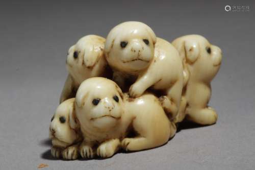 A mid 19th century Japanese netsuke from Edo period