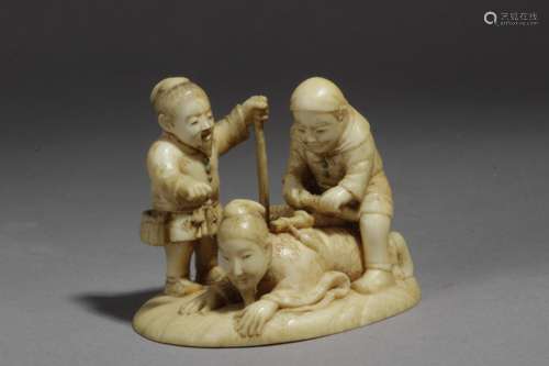 A mid 19th century Japanese netsuke okimono from Edo period. Signed Shomin? Con Kakihan