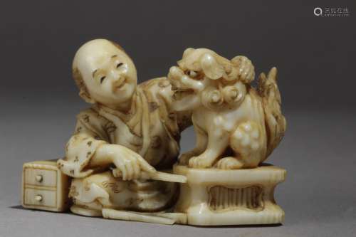 A late 19th century Japanese netsuke from Meiji period. Signed Mitsuo