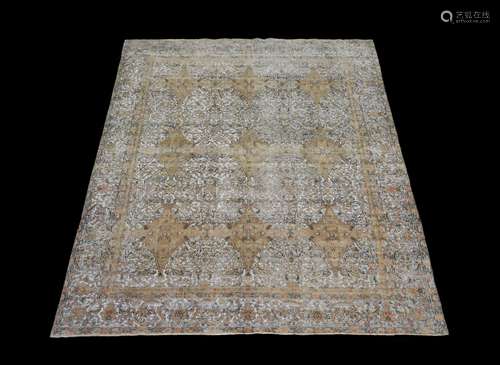 A Kashsan carpet