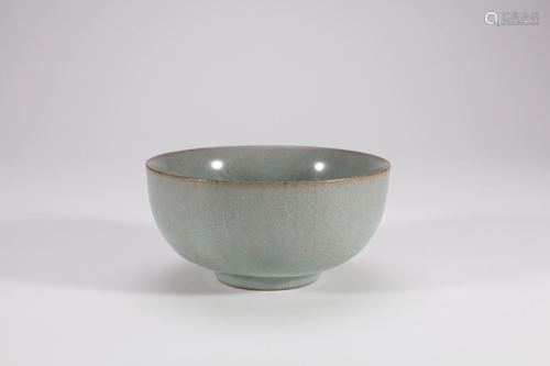 Chinese Guanyao Crackle Porcelain Bowl