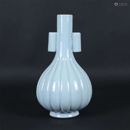 Qianlong sky blue glazed pierced ear vase