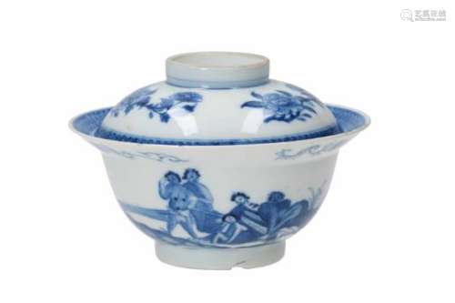 A blue and white porcelain lidded bowl with European decor. Unmarked. China, 19th century.
