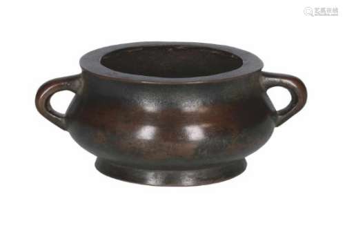 A bronze censer with two handles. Marked with 6-character mark Xuande. China, Ming. Total weight