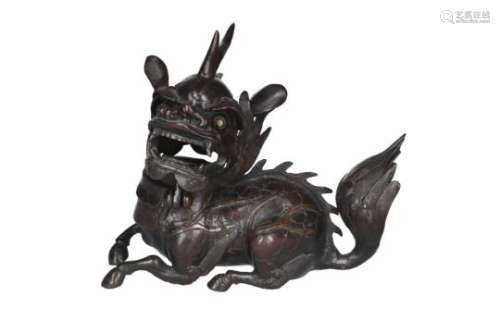 A bronze kylin incense burner. China, 19th century. Tot weight approx. 2100 g.