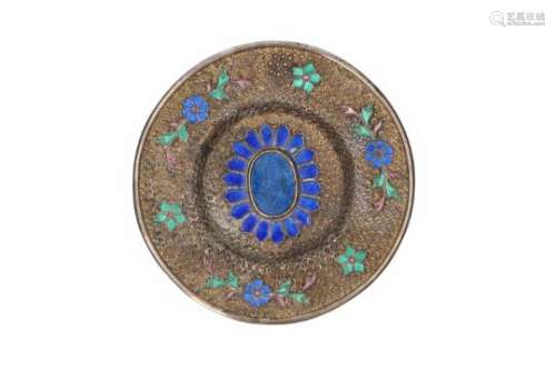 A silver saucer, decorated with lapis lazuli and cloisonné flowers. China, 19th century. Total