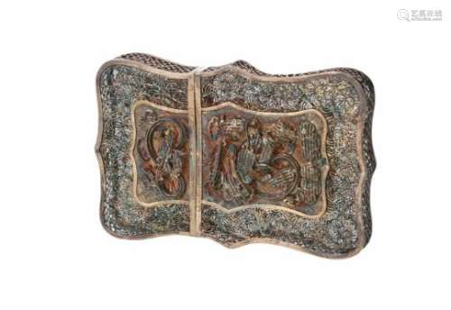 A filigrain gilded silver card holder, decorated with dragons and flowers. China, 19th century.