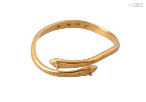 A 22-kt golden snake bracelet. China, first half of 20th century. Total weight approx. 75.6 g.