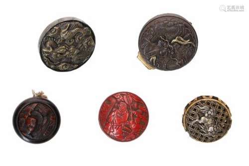 Lot of five manju, 1) iron, dragon in clouds. Diam. 4.5 cm. 2) metal, dragon. Diam. 4.5 cm. 3)